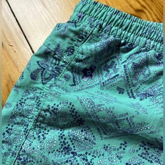 Girls XL Patagonia baggies 4” - Picture 4 of 6